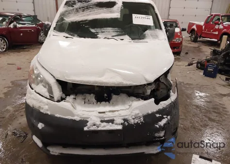 2015 Nissan Nv200 S z USA, uszkodzony, nr VIN 3N6CM0KN0FK702246